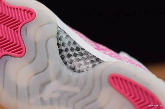 Air AH7860-106 Pink Snakeskin WMNS 11 Low Jordan 1022